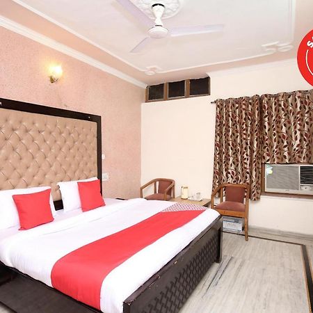 Oyo 5637 Hotel Majestic Chandīgarh Εξωτερικό φωτογραφία