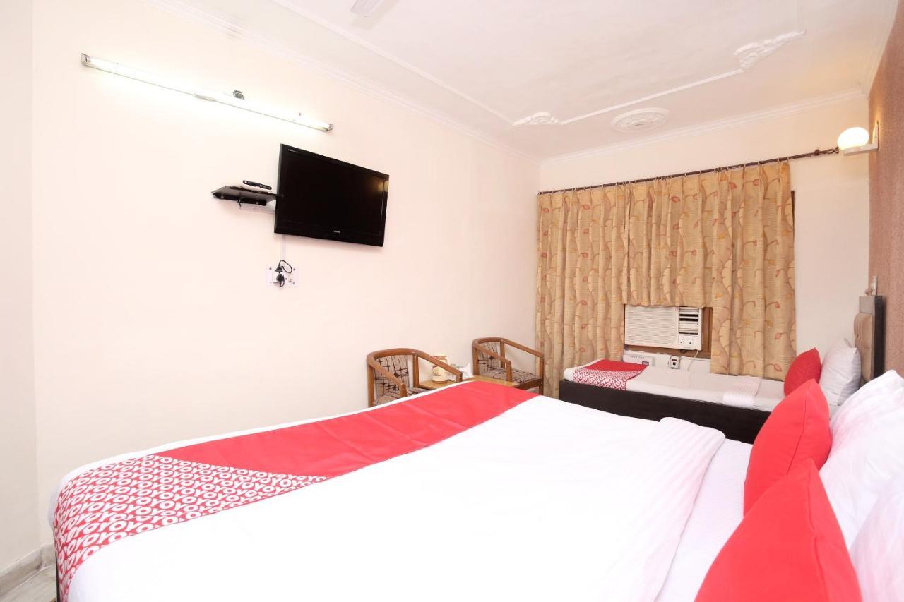 Oyo 5637 Hotel Majestic Chandīgarh Εξωτερικό φωτογραφία