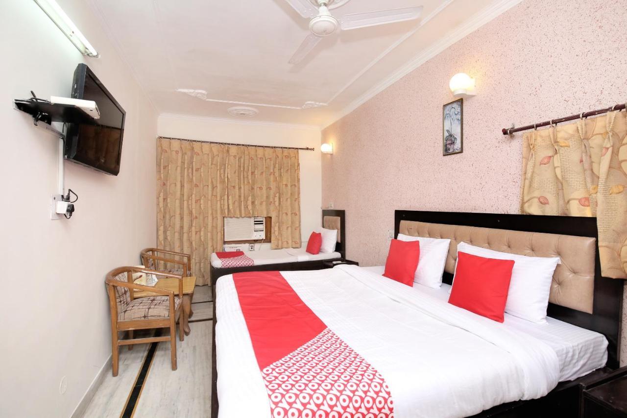 Oyo 5637 Hotel Majestic Chandīgarh Εξωτερικό φωτογραφία